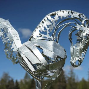 Taidepostikortti: Siipirikko