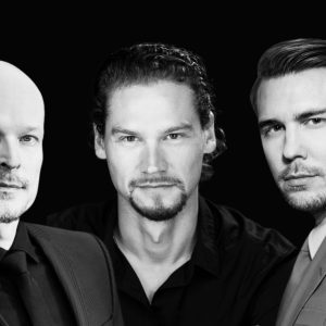 Väliaikatarjoilu - Kolme baritonia- Kesäyössä